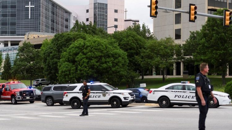 Police presence at the scene of the shooting at St. Francis hospital campus in Tulsa, Oklahoma