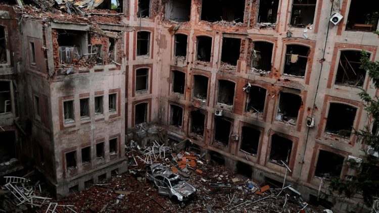 L'université nationale de Kharkiv, ravagée par les bombes, en Ukraine, le 3 juin 2022. 