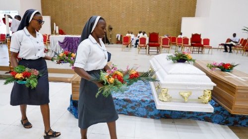 Nigéria: à Ajuda à Igreja que Sofre, sacerdote descreve ataque contra Igreja em Pentecostes