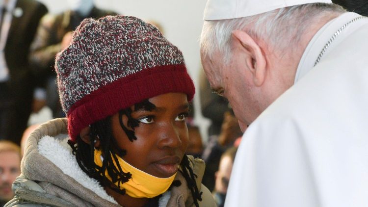 Papst Franziskus bei Migranten auf der Insel Lesbos, Dezember 2021