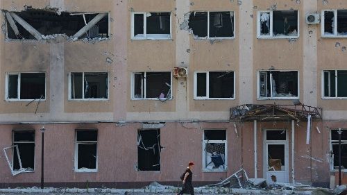 Giraud sulla guerra in Ucraina: “Negoziato, o sarà distruzione totale”