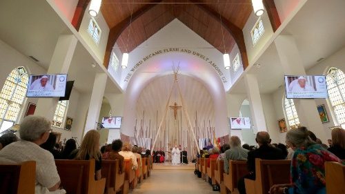 Papež župnijski skupnosti v Edmontonu: Cerkev je dom sprave