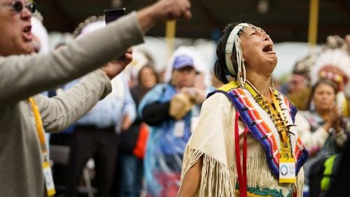 Entretien: le profond traumatisme des autochtones du Canada