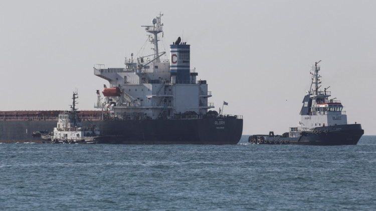 थोक वाहक जहाज रविवार को यूक्रेनी काला सागर बंदरगाहों से रवाना हुए