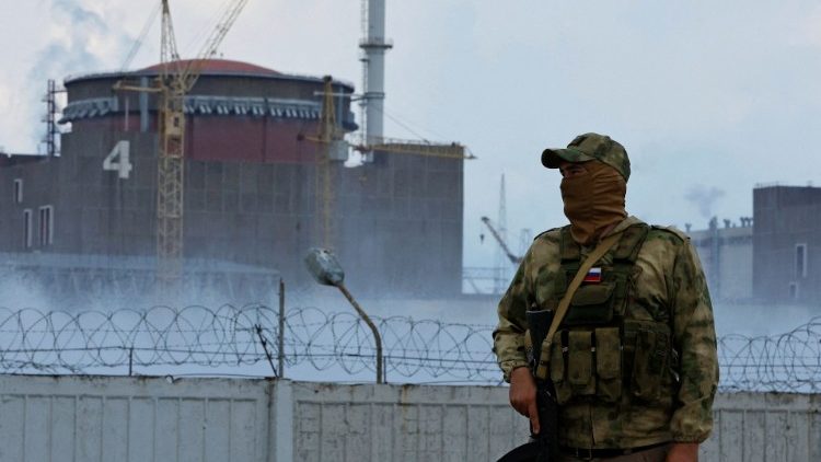 Zaporizhzhia, la centrale nucleare a rischio per i bombardamenti (Reuters)