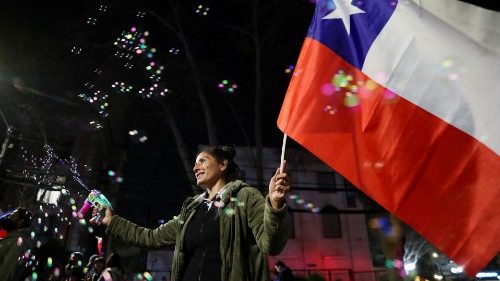 Chile rechaza la nueva Constitución, más del 60% vota "no" al referéndum