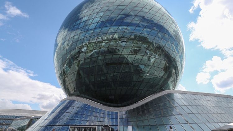 Nur-Sultan: Centro Expo onde o Papa celebrará a Missa