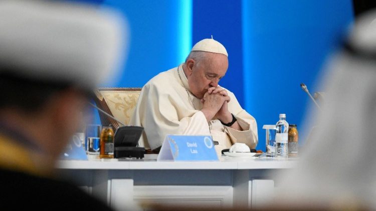 O Papa Francisco durante o Congresso dos Líderes Religiosos no Cazaquistão