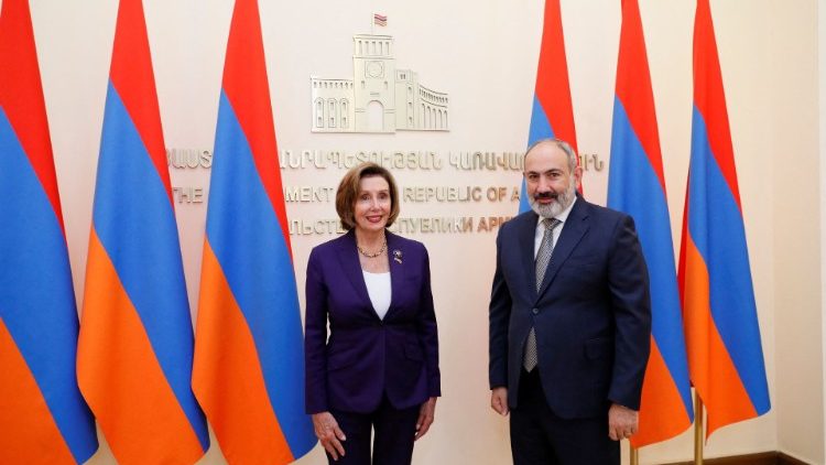अमेरिकी प्रतिनिधि सभा की अध्यक्ष नैन्सी पेलोसी ने आर्मेनिया का दौरा किया