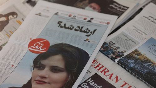 Iran, cinque vittime nella proteste per la morte della giovane Masha