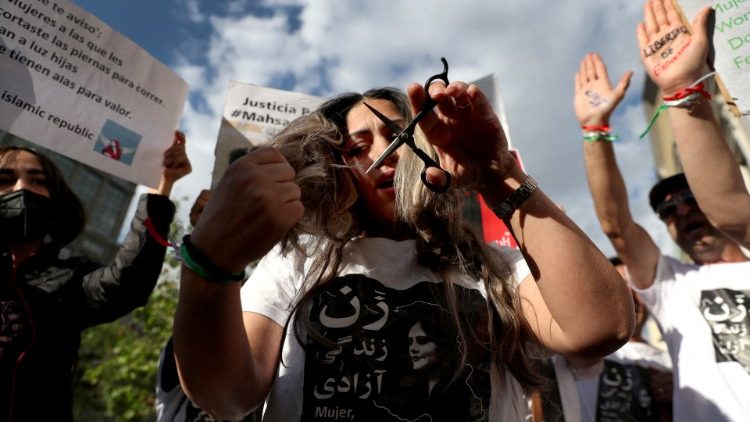 Demonstration in solidarity with Iranian women, in Santiago
