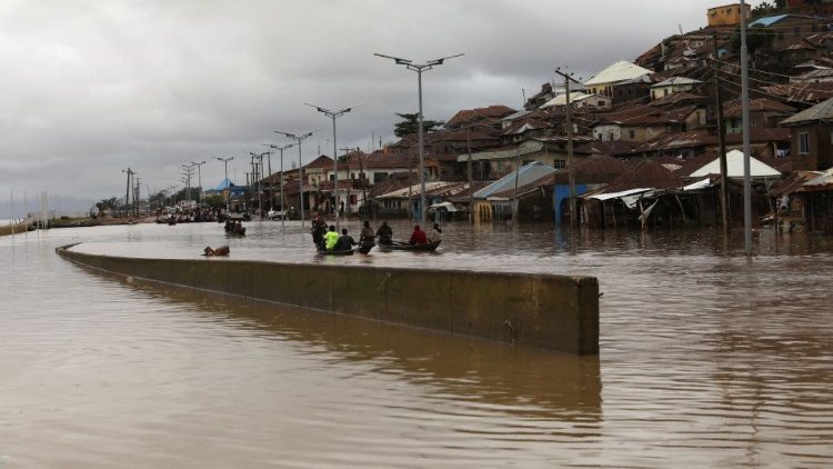 Um território da Nigéria atingido pelas enchentes