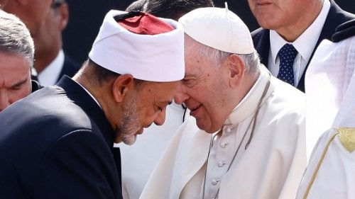 Pape François: la rencontre entre Occident et Orient peut guérir les maladies du monde