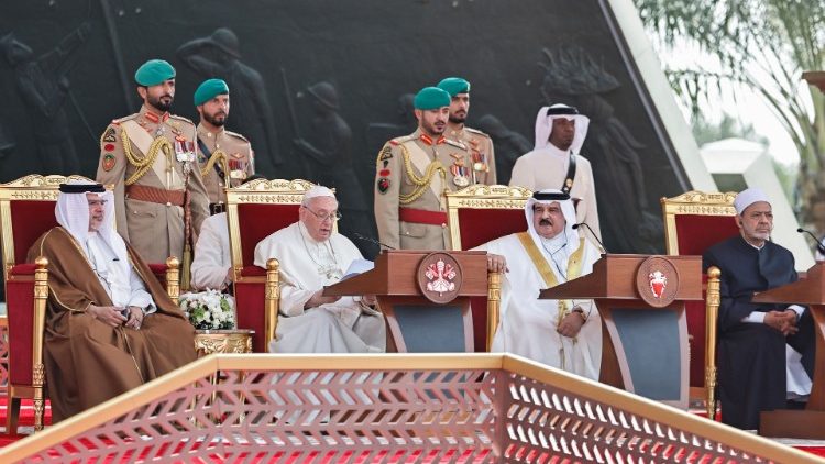 Папа выступае на Бахрэйнскім форуме
