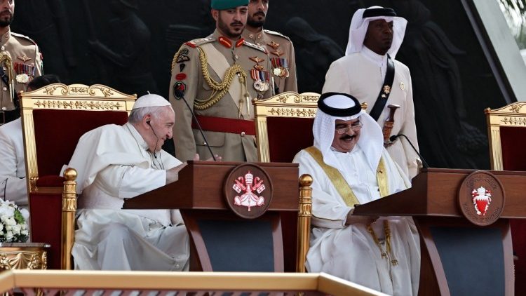 Papież Franciszek z królem Bahrajnu Hamadem bin Isa bin Salmanem Al Khalifa
