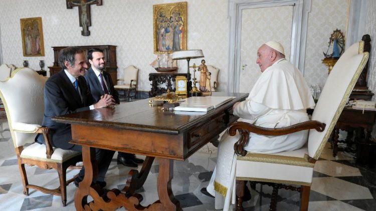 Dyrektor Międzynarodowej Agencji Energii Atomowej u Papieża Franciszka