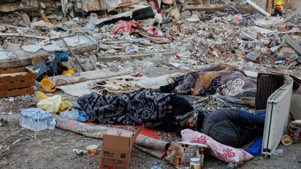Uma vis?o geral dos edifcios danificados aps um terremoto mortal, em Pazarcik, Turquia, 9 de fevereiro de 2023. REUTERS/Suhaib Salem