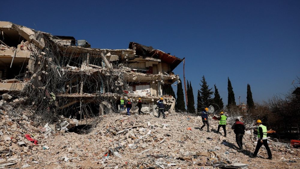 Os danos do terremoto: Hatay, uma das cidades mais duramente atingidas na Turquia (Reuters)