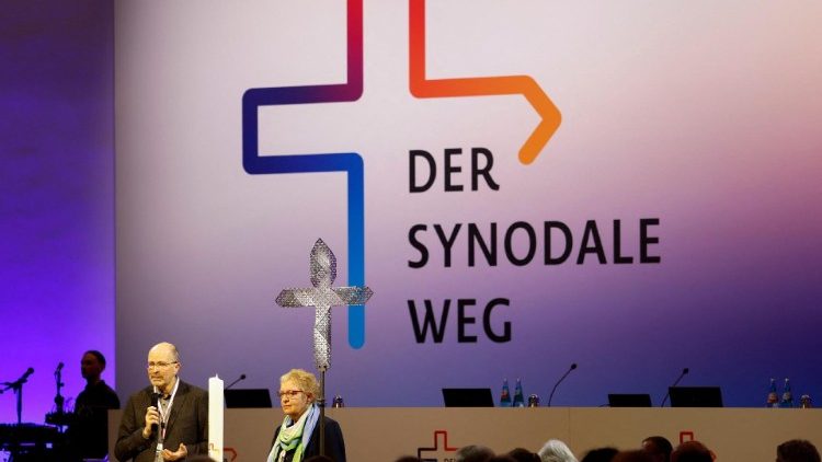 Maria Bocksberg bei der fnften und letzten Synodalversammlung des Synodalen Wegs in Frankfurt (9.2.2023)