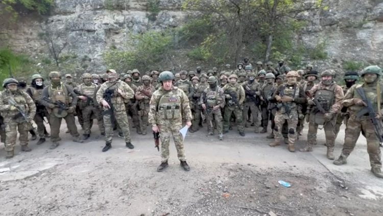 Yevgeny Prigozhin, a capo del gruppo mercenario Wagner, aveva minacciato il Cremlino per il mancato rifornimento di armi (REUTERS)
