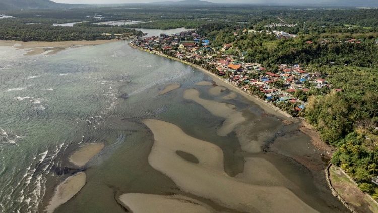 FILE PHOTO: An aerial view shows the oil spill from the sunken fuel tanker MT Princess Empress on the shores of Oriental Mindoro, Philippines.