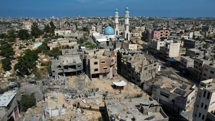 Casas destrudas em Beit Lahiya, no norte da Faixa de Gaza (Reuters)