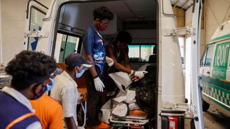 Aftermath of train crash in India