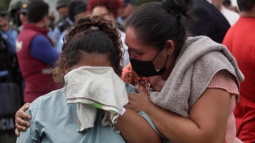 El Papa reza por las reclusas fallecidas en una cárcel de Honduras
