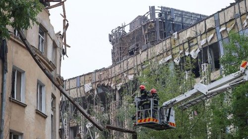 Monsignor Mokrzycki: preghiamo per le vittime e per la pace in Ucraina