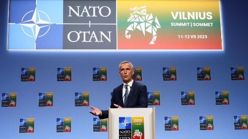 A Vilnius il vertice Nato. Stoltenberg: Ucraina più vicina all'Alleanza