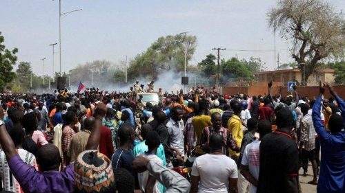 Il Niger tra evacuazione dei cittadini europei e timori per luranio