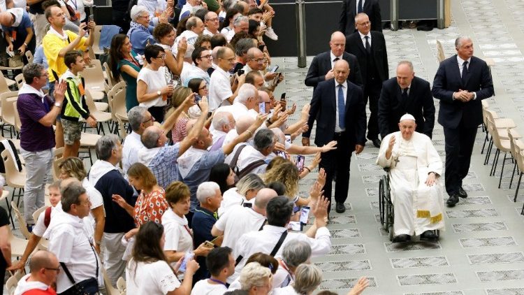 MAP Francis attends a meeting with the Family Promotion Association "Marriage Encounter" at the Vatican
