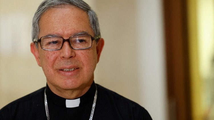 Los futuros Cardenales se reúnen con la prensa a dos días del consistorio público ordinario de este sábado 30 de septiembre. (REUTERS)