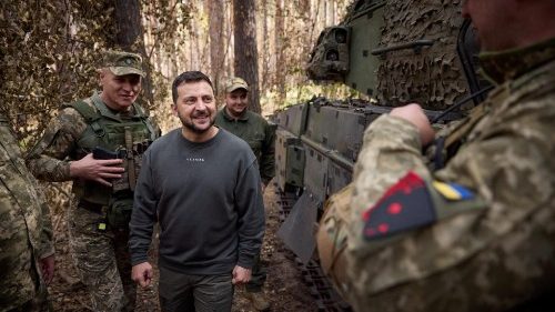 Ucraina, Biden e alleati confermano limpegno per le armi a Kyiv