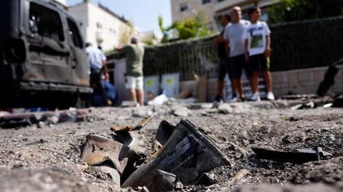 Il parroco di Gaza: con il Papa già due telefonate, è sempre in contatto con noi