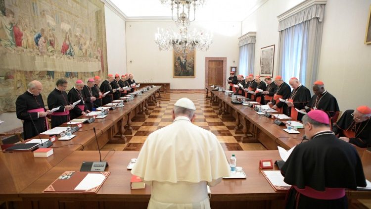 Reunião do Papa com presidentes e prefeitos de dicastérios na Sala Bolonha