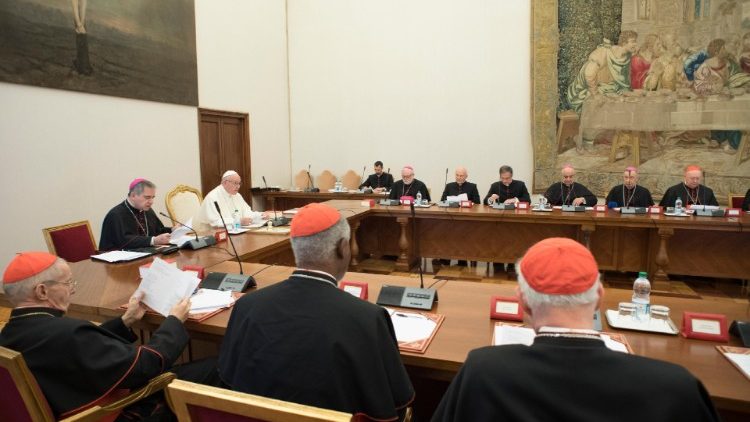 Sitzung in der Sala Bologna im Vatikan