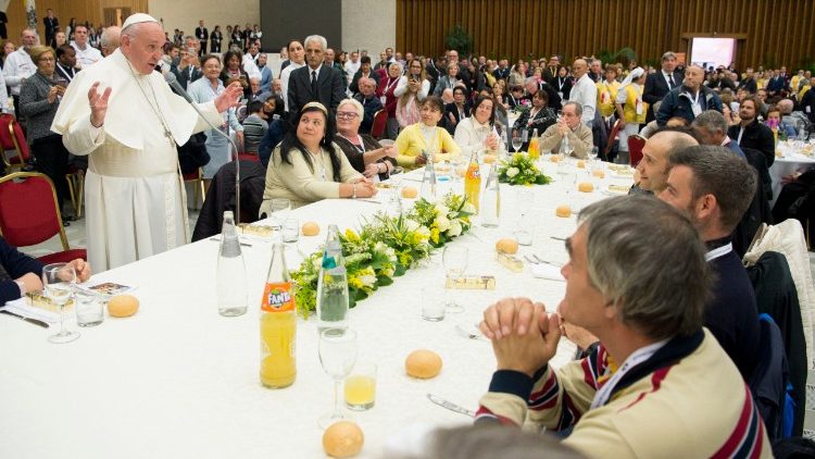 Обяд с бедните във Ватикана, 19.11.2017