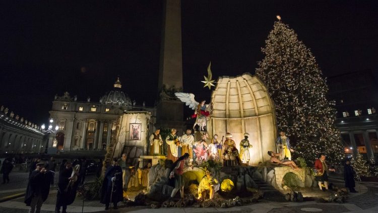 Accensione Albero e Presepe di Natale in Piazza San Pietro