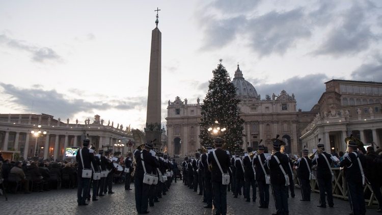 Foto vom letzten Jahr: Erleuchtung des Christbaums auf dem Petersplatz