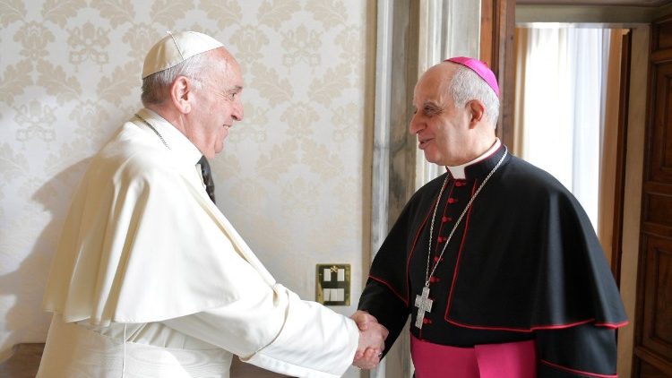 Папа Францішак і арцыбіскуп Рына Фізікела