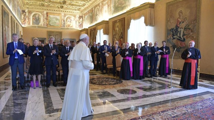 Папа Франциск на аудиенцията с членовете на фондацията Gravissimum Educationis