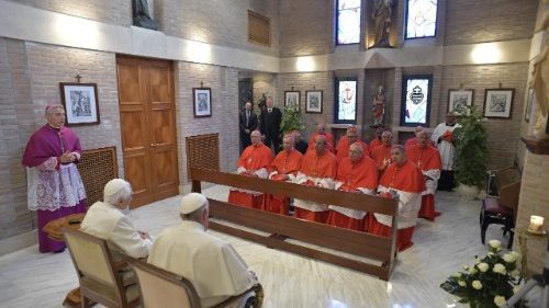 Die Neukardinäle besuchen Papst emeritus Benedikt