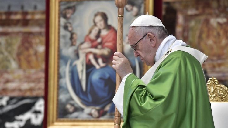 Le Pape François lors d'une messe célébrée le 6 juillet à la basilique Saint-Pierre.