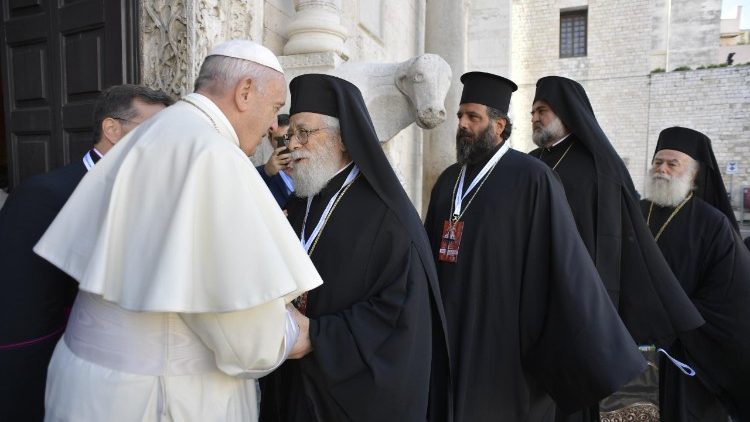  Papa takohet me Patrikët e Kishave Lindore