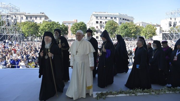 Pope Francis and Middle East Church leaders arriving for the ecumenical prayer meeting at the seafront of Bari, southern Italy, July 7, 2018. 