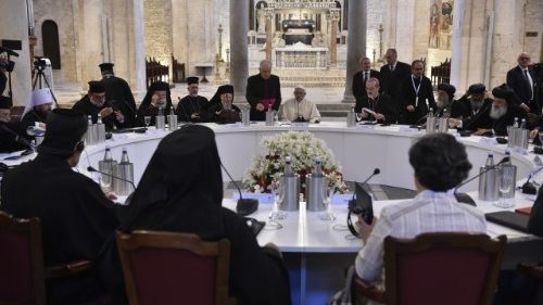 Papež Frančišek po bratskem pogovoru: Naj prevlada umetnost srečanja