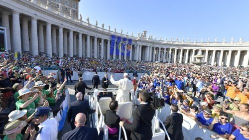 Ministranten treffen Papst Franziskus: Friedensarbeit beginnt im Kleinen