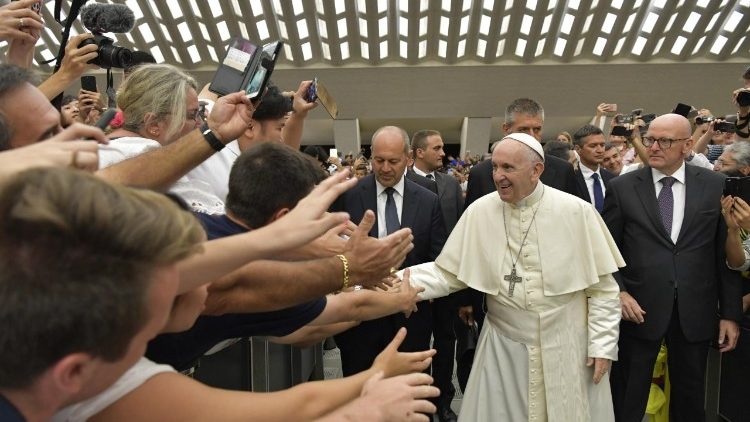Påven Franciskus på den allmänna audiensen i Vatikanen 
