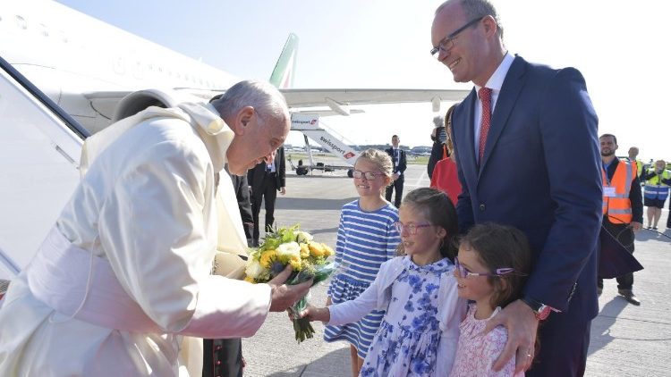 Papa Francesco - Viaggio Apostolico in Irlanda - IX Incontro Mondiale delle Famiglie a Dublino 2018.08.25 - Arrivo aeroporto di Dublino